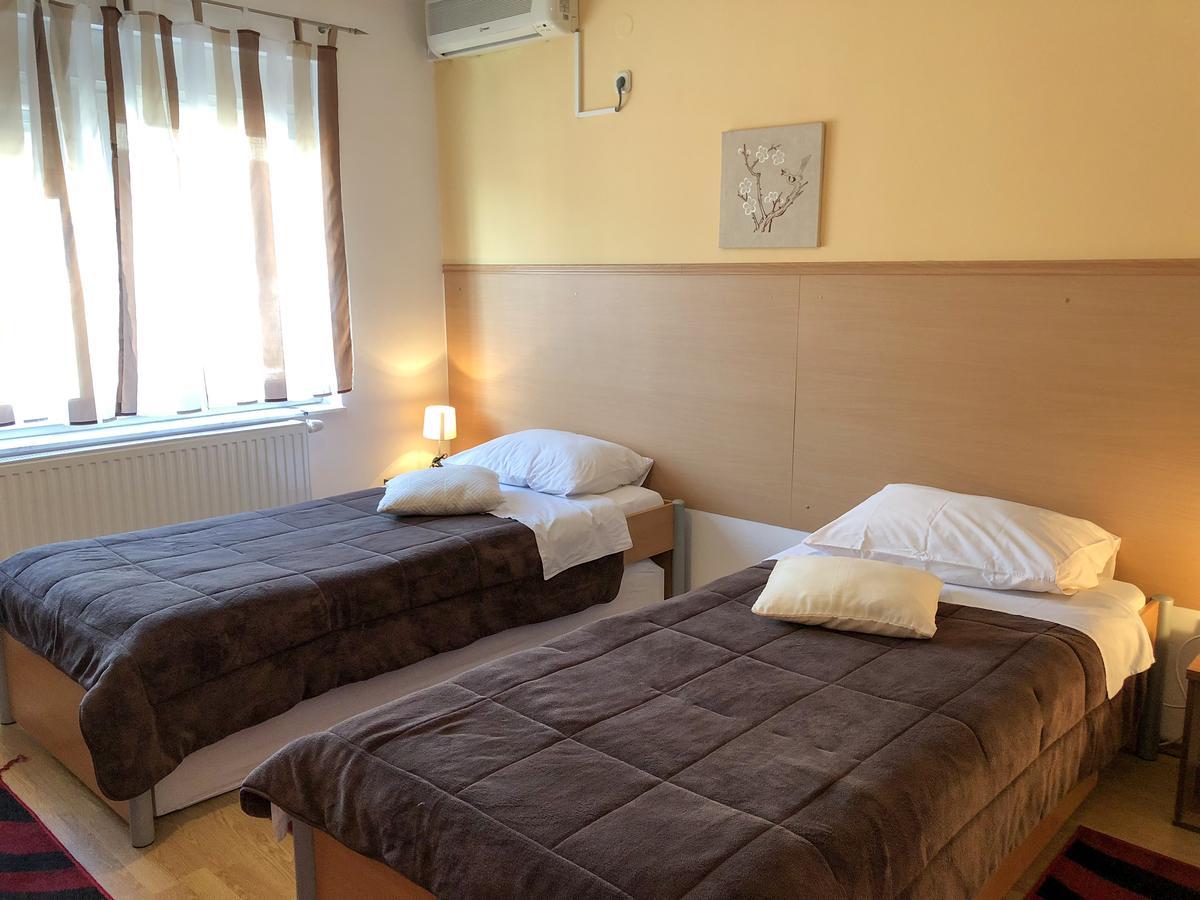 Smjestaj Natalija Hotel Osijek Exterior foto